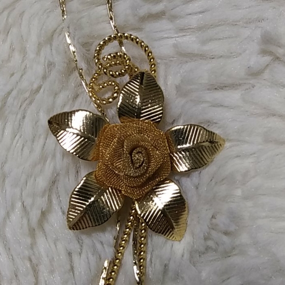 Necklace - Picture 4 of 4